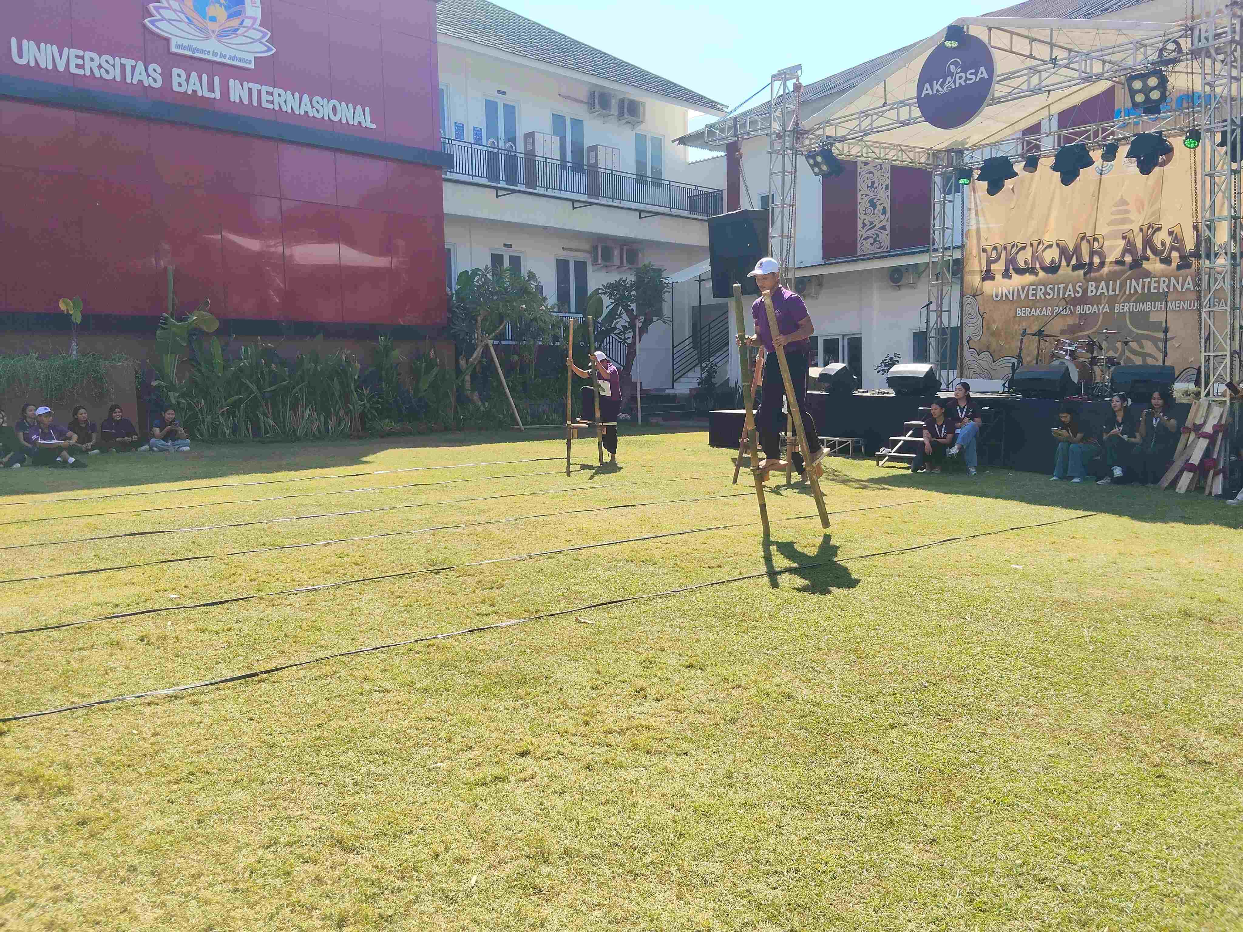 LOMBA EGRANG