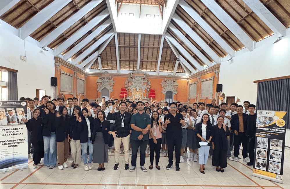 Edukasi Pariwisata Berkelanjutan, Prodi Administrasi Bisnis UNBI Libatkan 101 Siswa SMAN 8 Denpasar
